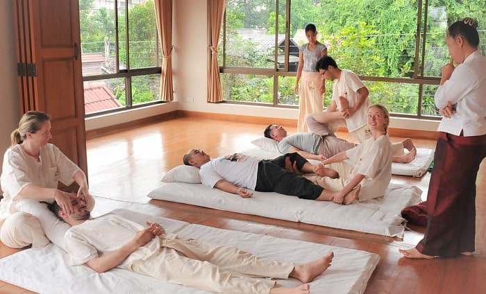 آموزشگاه ماساژ در دنیا Vocational massage school  